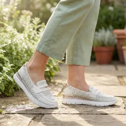 Arch Support Leather Slip On Shoes - Cream