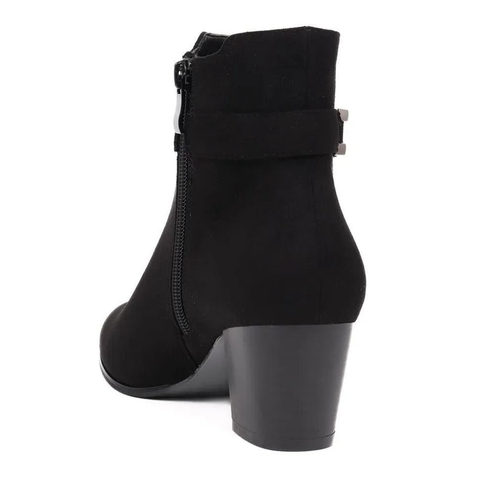 Block-Heeled Ankle Boots - Black
