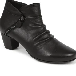 Block-Heeled Ankle Boots - Black