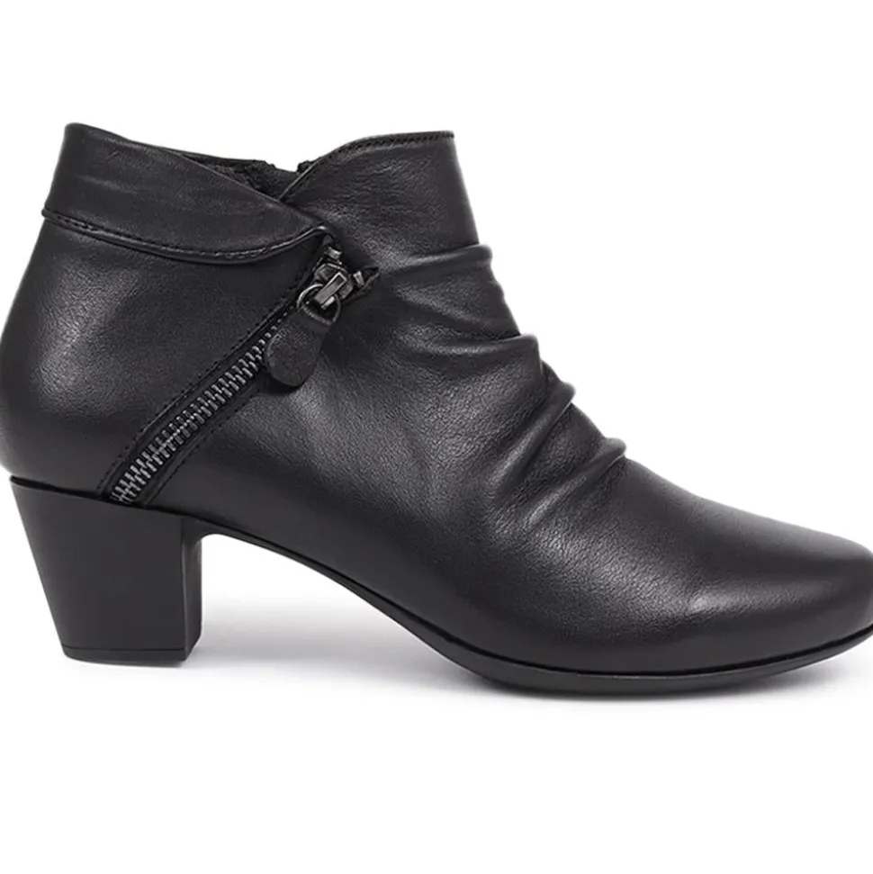 Block-Heeled Ankle Boots - Black