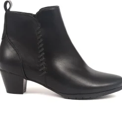 Block-Heeled Ankle Boots - Black