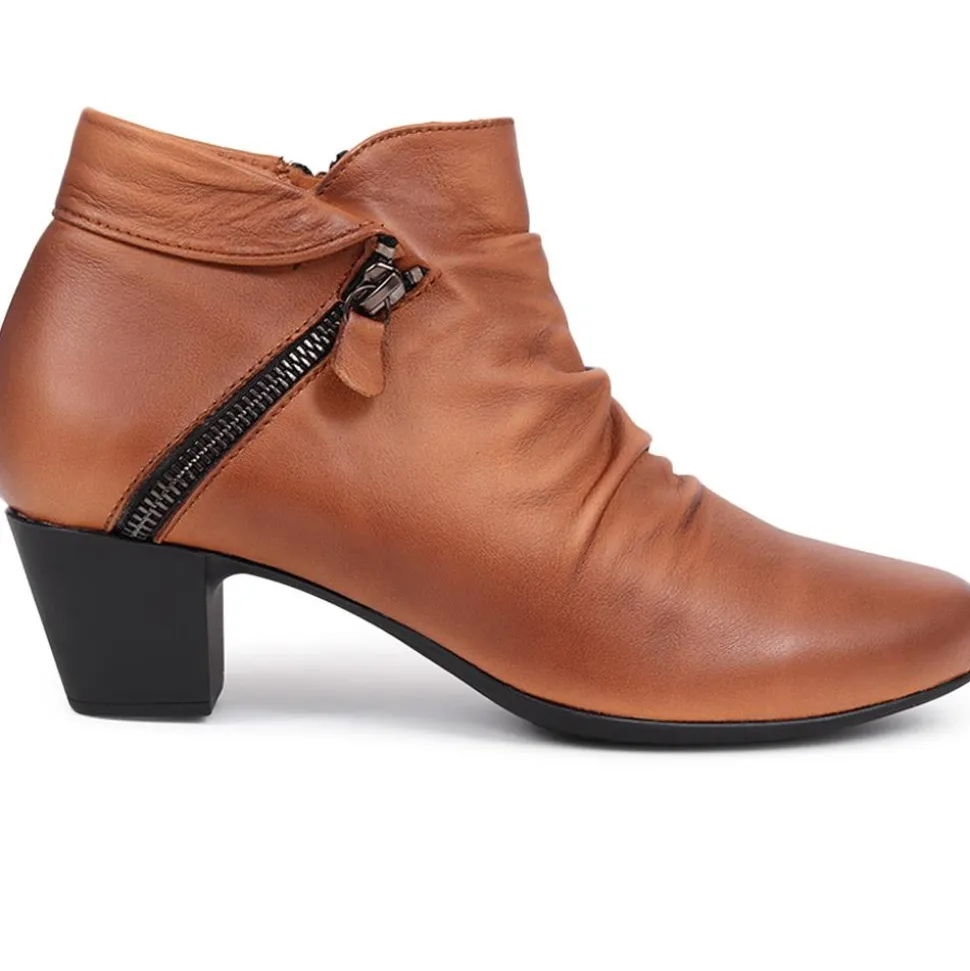 Block-Heeled Ankle Boots - Tan