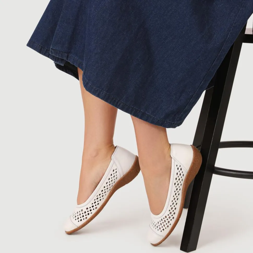 Breathable Leather Pumps - White