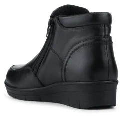 Breathable Leather Water Resistant Boots - Black