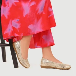 Breathable Lightweight Pumps - Gold
