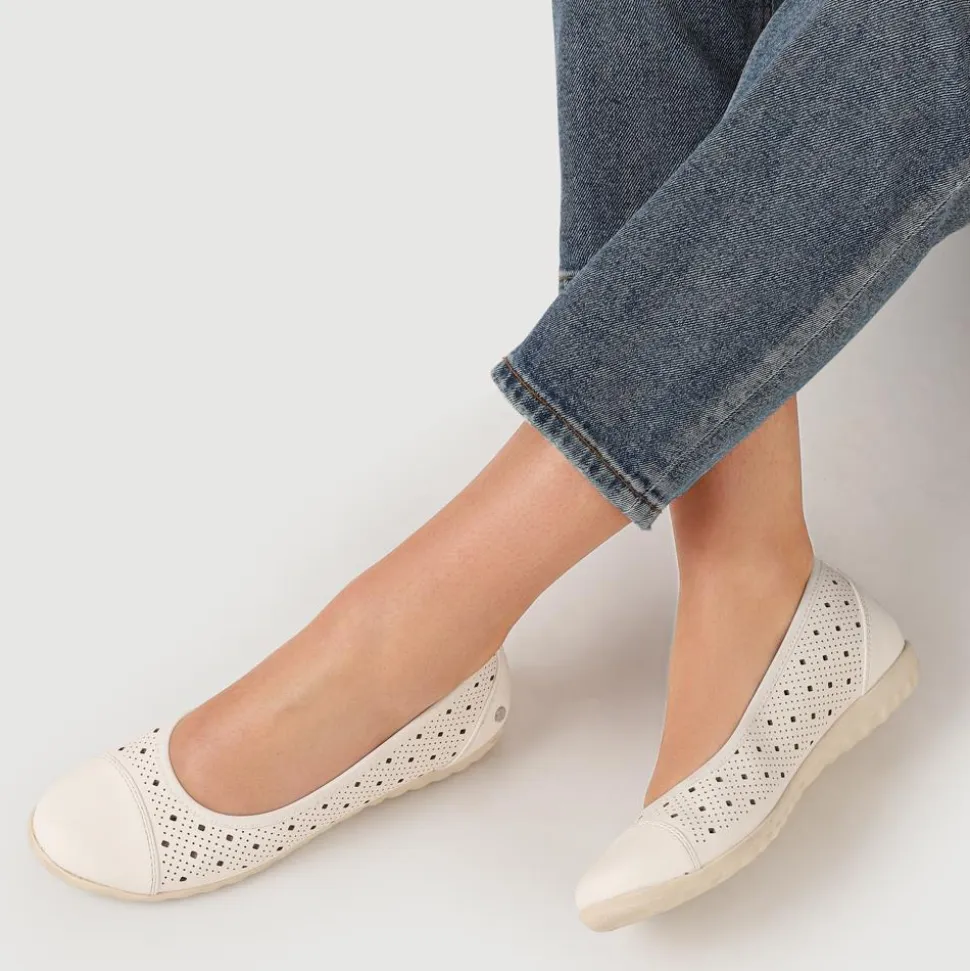 Breathable Lightweight Pumps - White