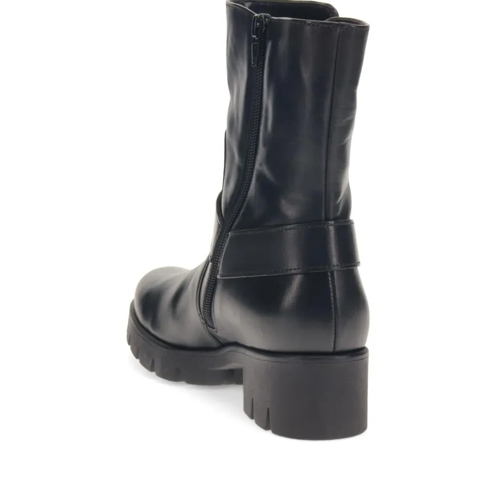 Buford Chunky Leather Ankle Boots - Black