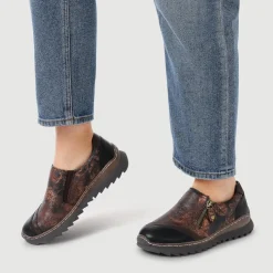 Casual Slip-On Shoes - Brown Croc