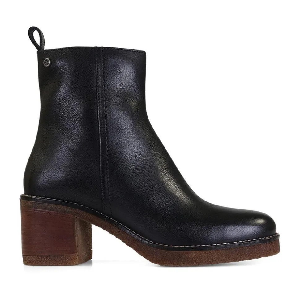 Contemporary Comfort Boots EE Fit - Black Tumbled Leather