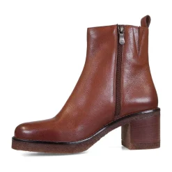 Contemporary Comfort Boots EE Fit - Tan Tumbled Leather