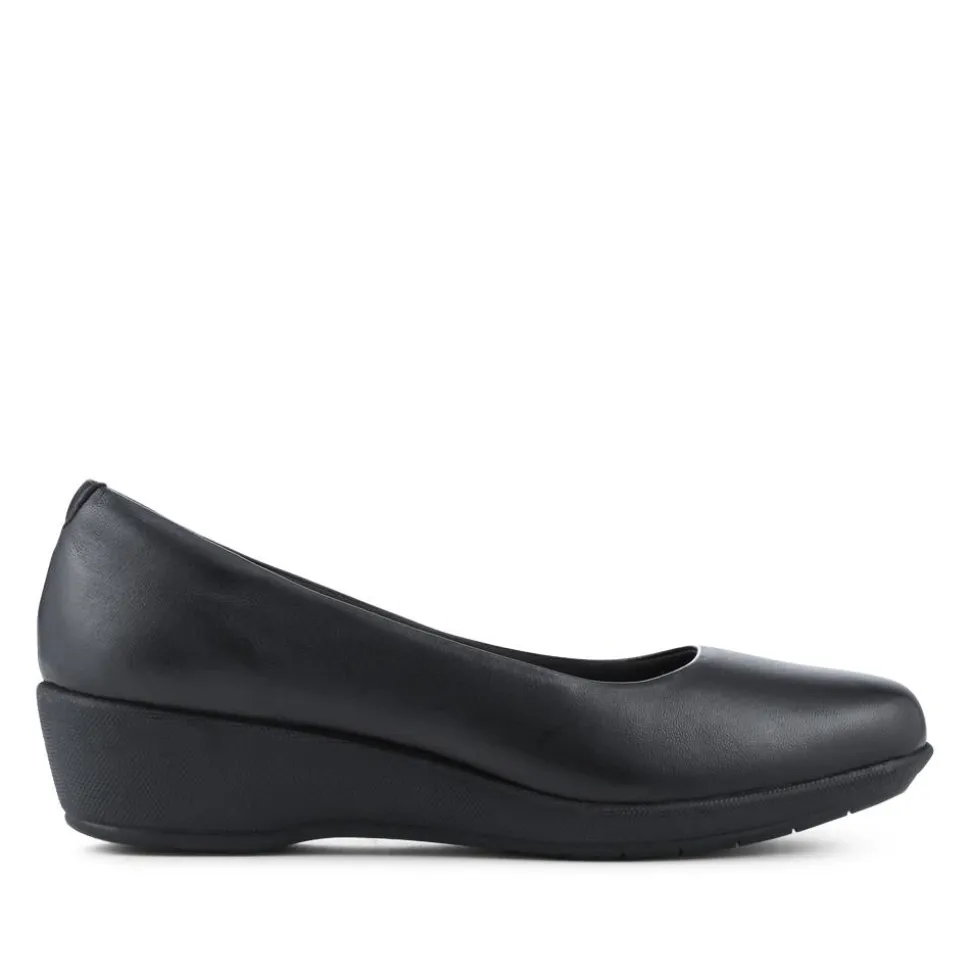 Cushioned Lightweight Leather Slip On Shoes - Black