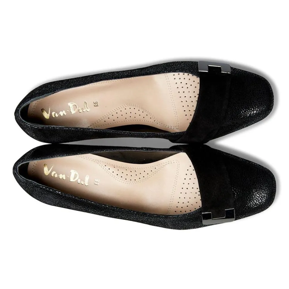 Essential Comfort Courts - Black Feature