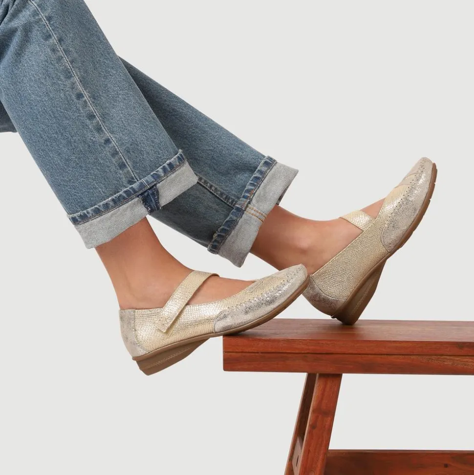 Extra-Cushioned Leather Mary Janes - Gold