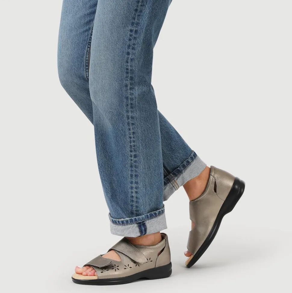 Extra-Wide Adjustable Shoes - Pewter