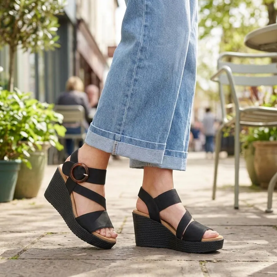 Fashionable Woven Wedge Heel Sandals - Black