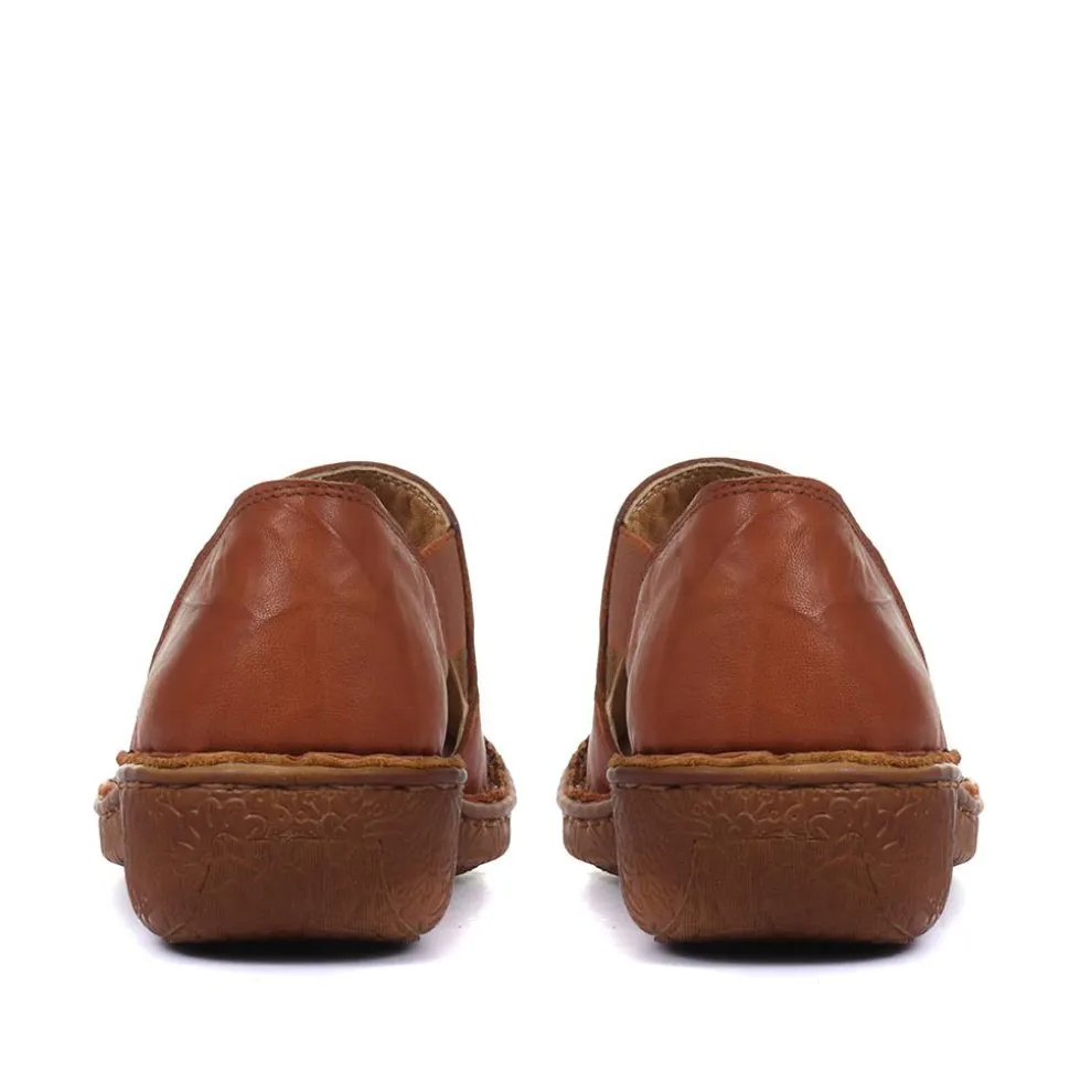 Flat Sandals - Tan