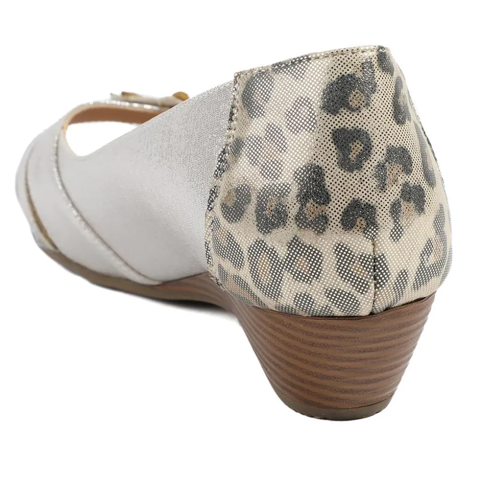 Flower Detail Peep Toe Wedge Pumps - Soft Gold