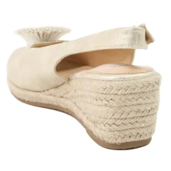 Flower Detail Peep Toe Wedge Sandals - Gold
