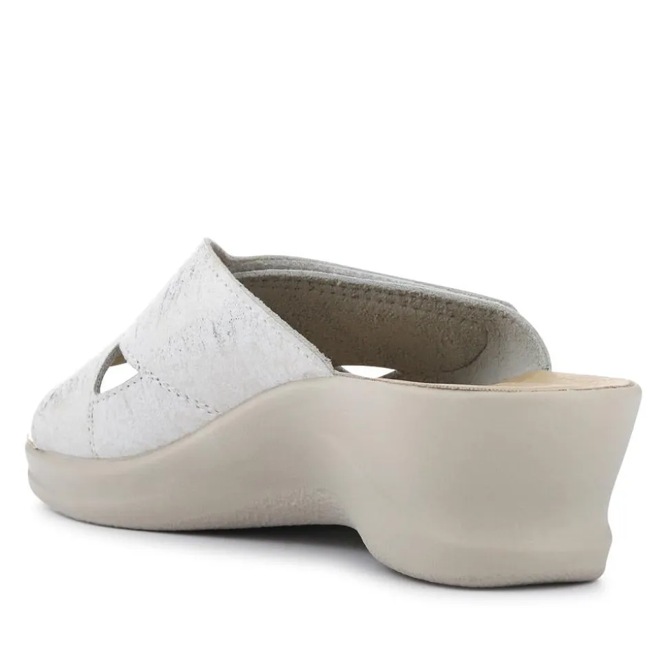 Fly Flot Anatomic Self Moulding Mules - White