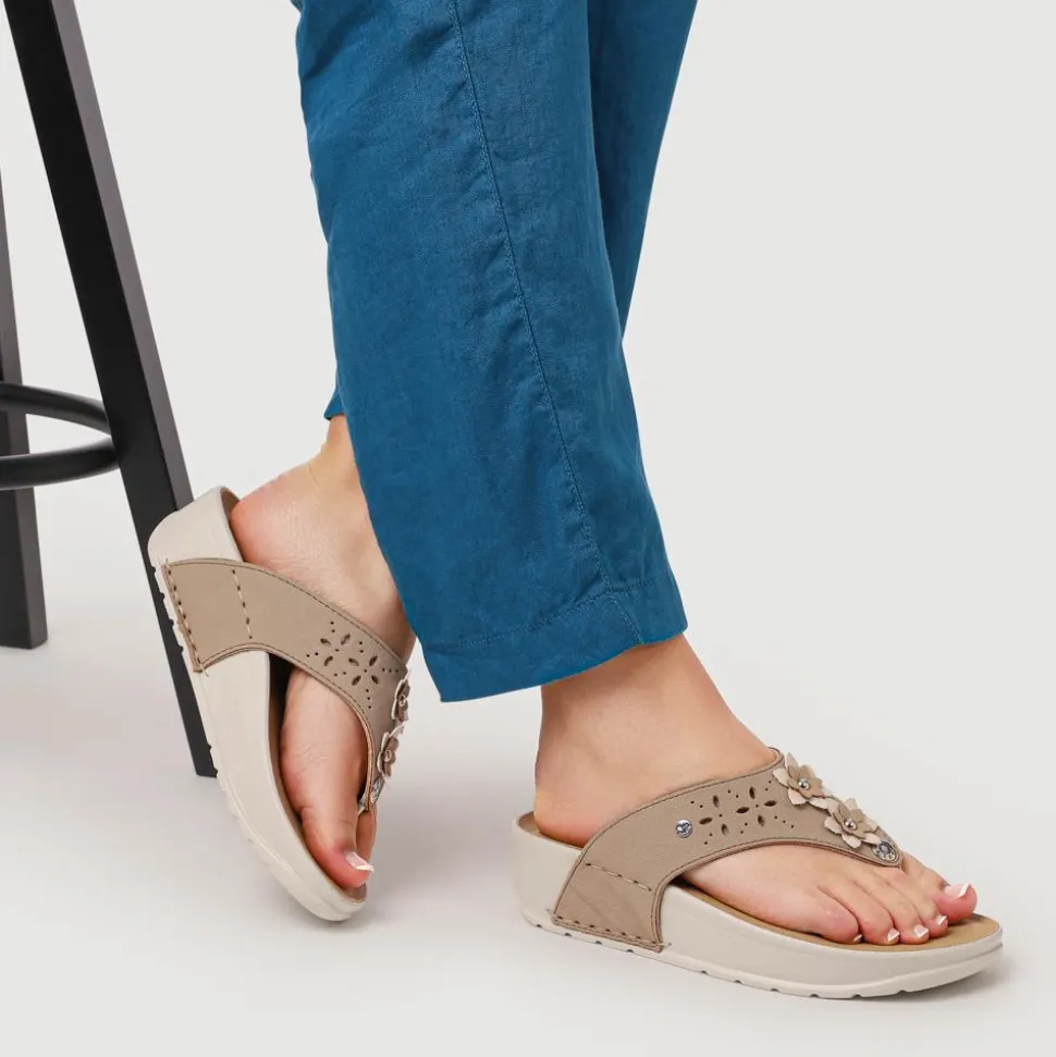 Fly Flot Cushioning Toe Post Sandals - Beige