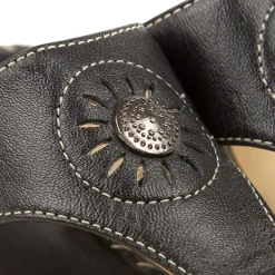 Fly Flot Leather Toe Post with Metal Centre Stud - Black