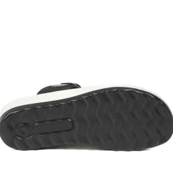 Fly Flot Toe Post Sandals - Black Patent