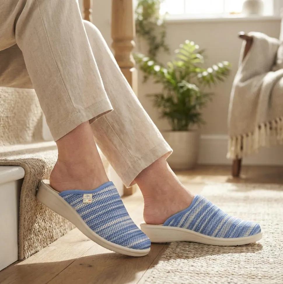 Fly Flot Wide Fit Anatomic Clogs - Blue