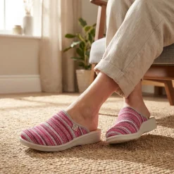 Fly Flot Wide Fit Anatomic Clogs - Fuschia