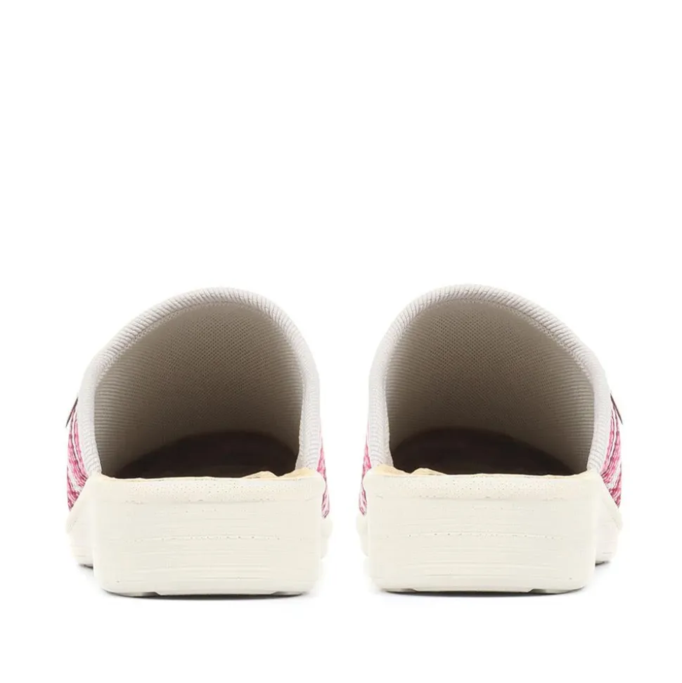 Fly Flot Wide Fit Anatomic Clogs - Fuschia