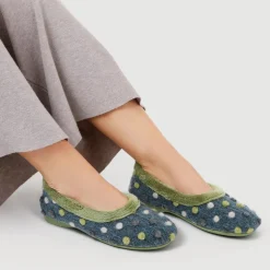 Full Slippers - Green Multi