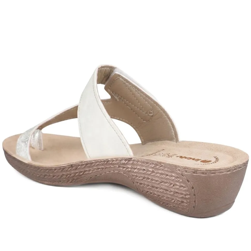 Inblu Touch Fasten Toe Post Sandals - White Multi
