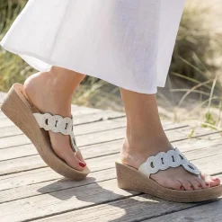 Inblu Wedge Heel Toe Post Sandals - Beige
