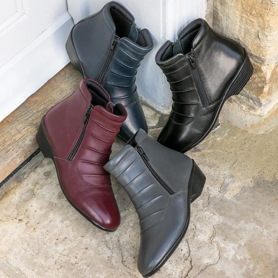 Leather Ankle Boot - Navy