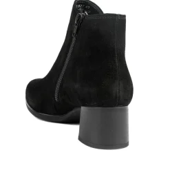 Leather Ankle Boots With Block Heel - Black