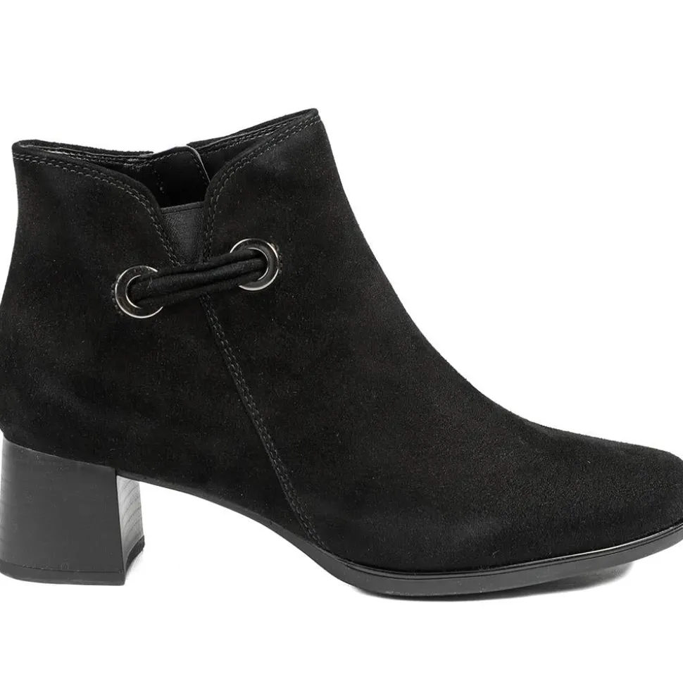 Leather Ankle Boots With Block Heel - Black