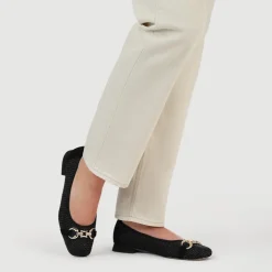 Leather Buckle-Detailed Pumps - Black