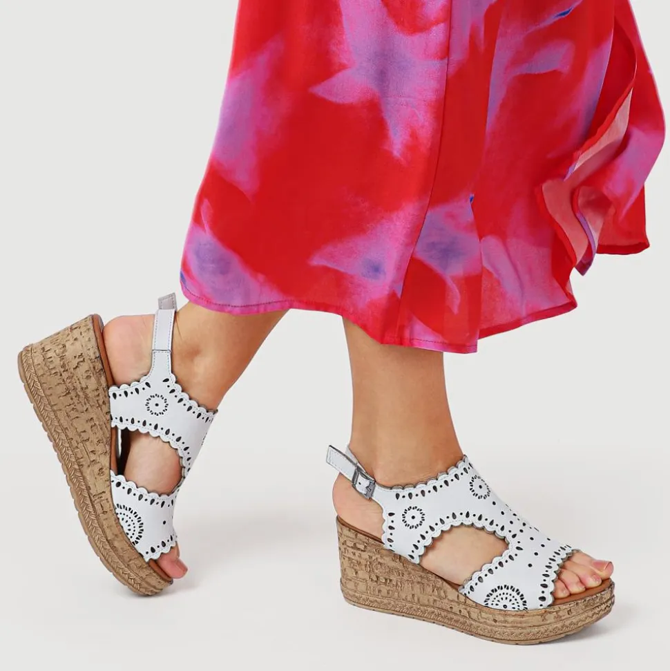 Leather Buckle-Fastening Wedge Sandals - White