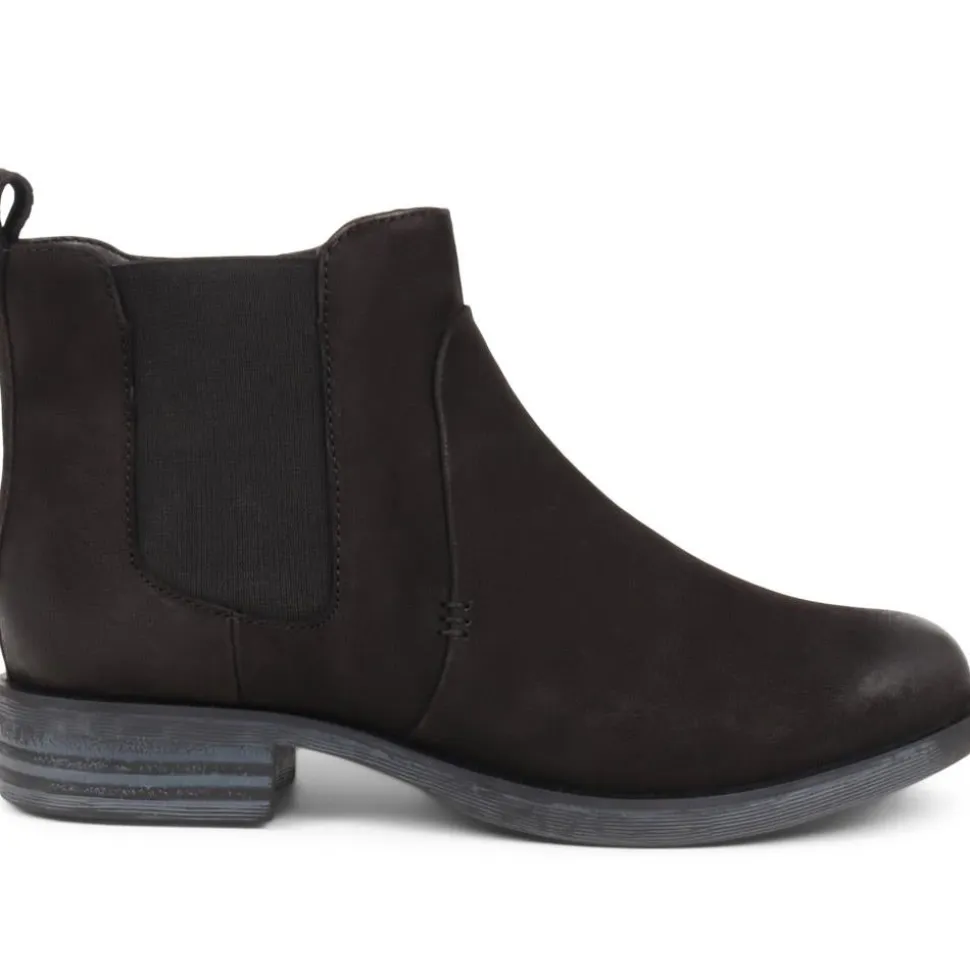 Leather Chelsea Boots - Black Nubuck