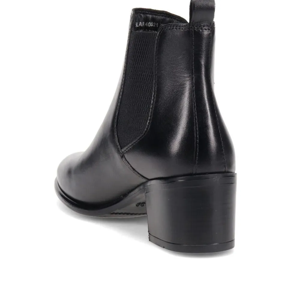 Leather Heeled Chelsea Boots - Black