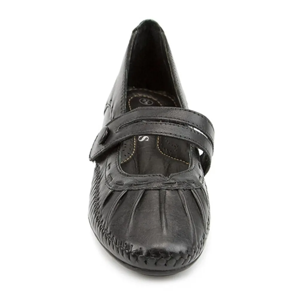 Leather Mary Jane with Stitch Detailing. - Black
