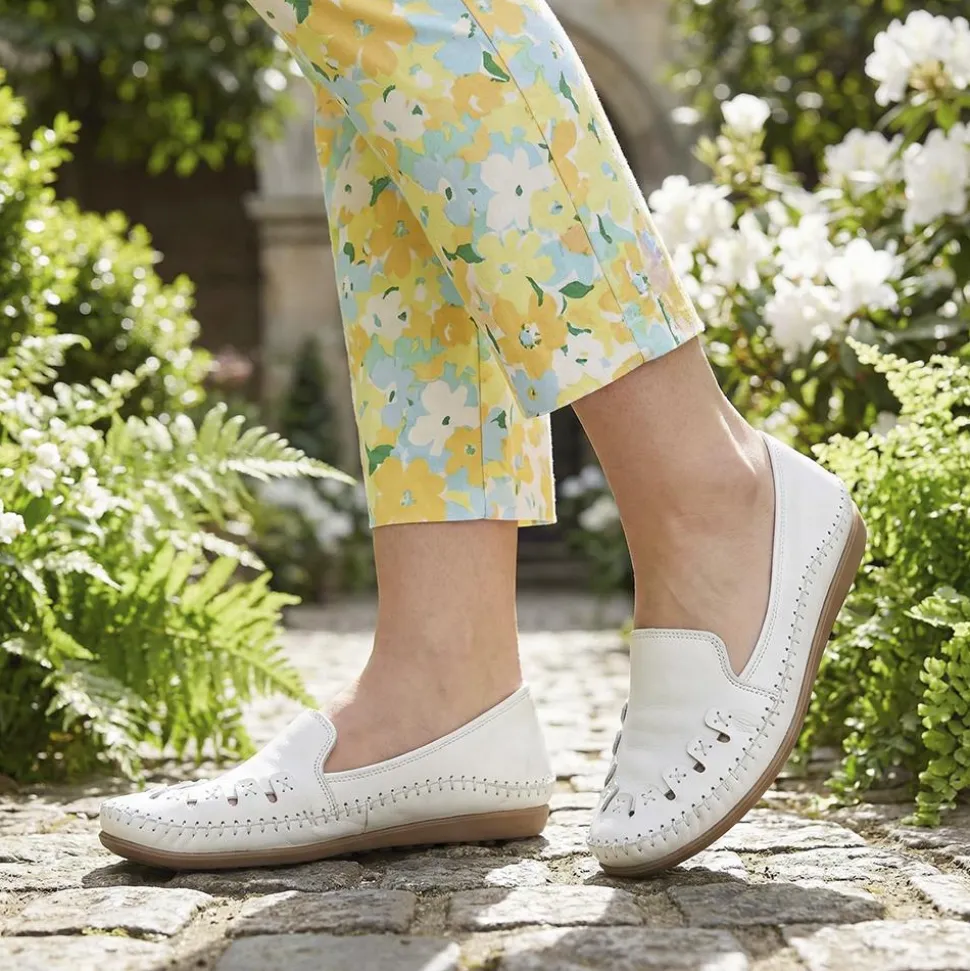 Leather Slip-On Pumps - White