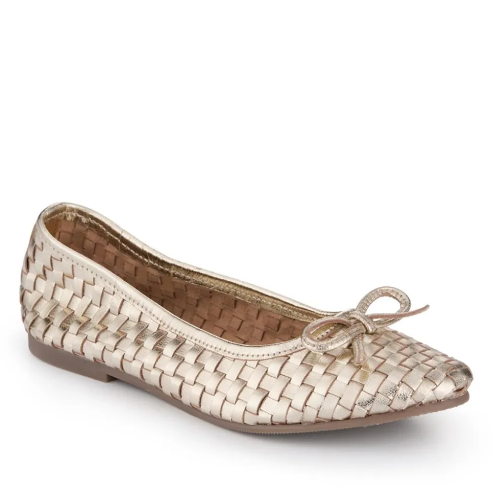 Lightweight Leather Pumps - Gold