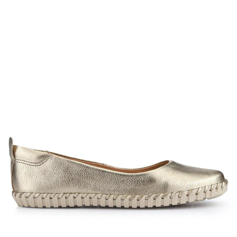 Lightweight Leather Pumps - Gold