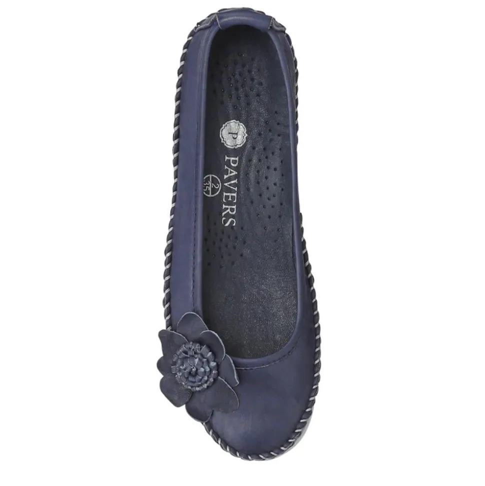 Lightweight Leather Pumps - Navy