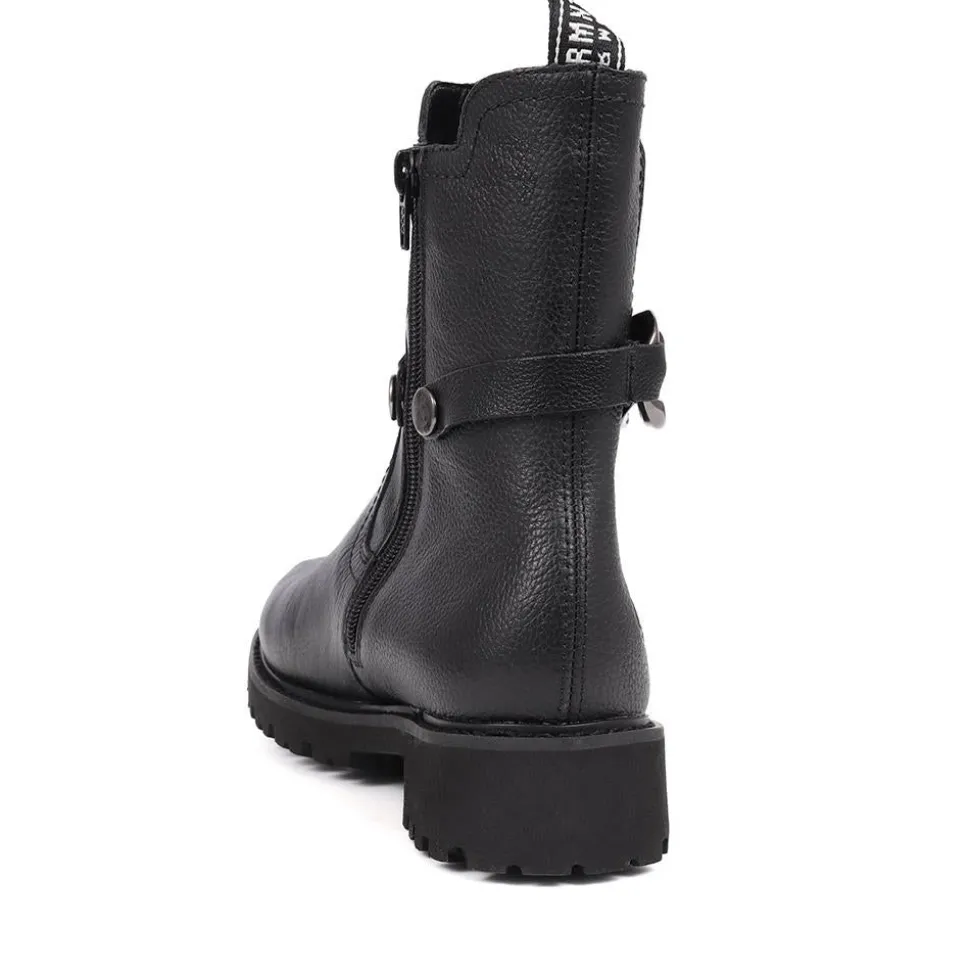 Low Heeled Chelsea Boots - Black