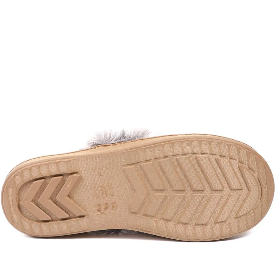 Luxury Velour Cushioned Slippers - Chestnut