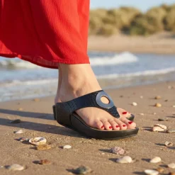Metallic Toe Post Sandals - Black Croc