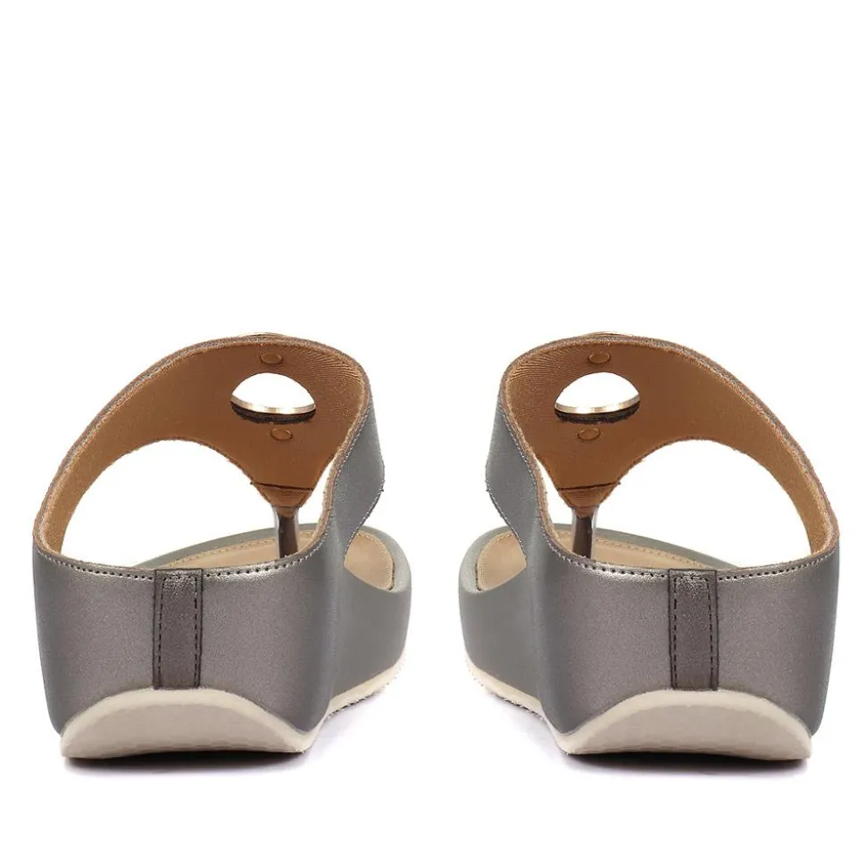Metallic Toe Post Sandals - Pewter