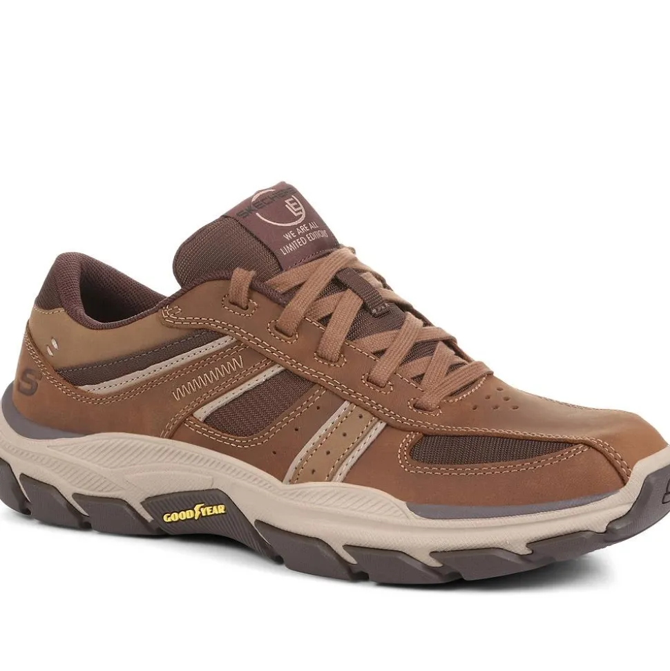 Relaxed Fit: Respected Edgemere Walking Shoes - Brown
