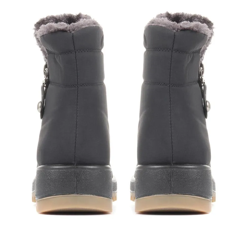 Shower-Proof Padded Boots - Black
